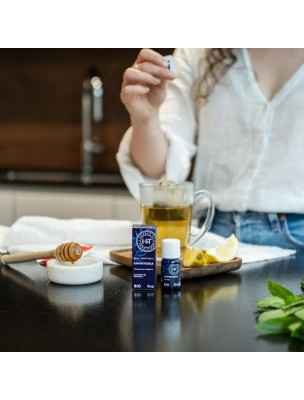 Image 82358 supplémentaire pour Ravintsara Bio - Huile essentielle de Cinnamomum camphora cineol 10 ml - Herbes et Traditions