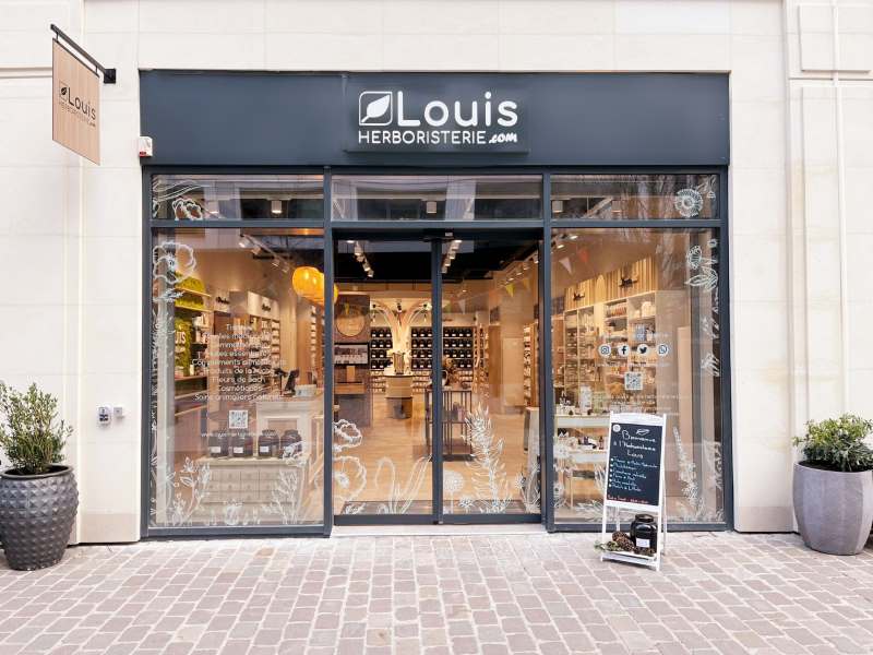 Devanture de l'herboristerie Louis